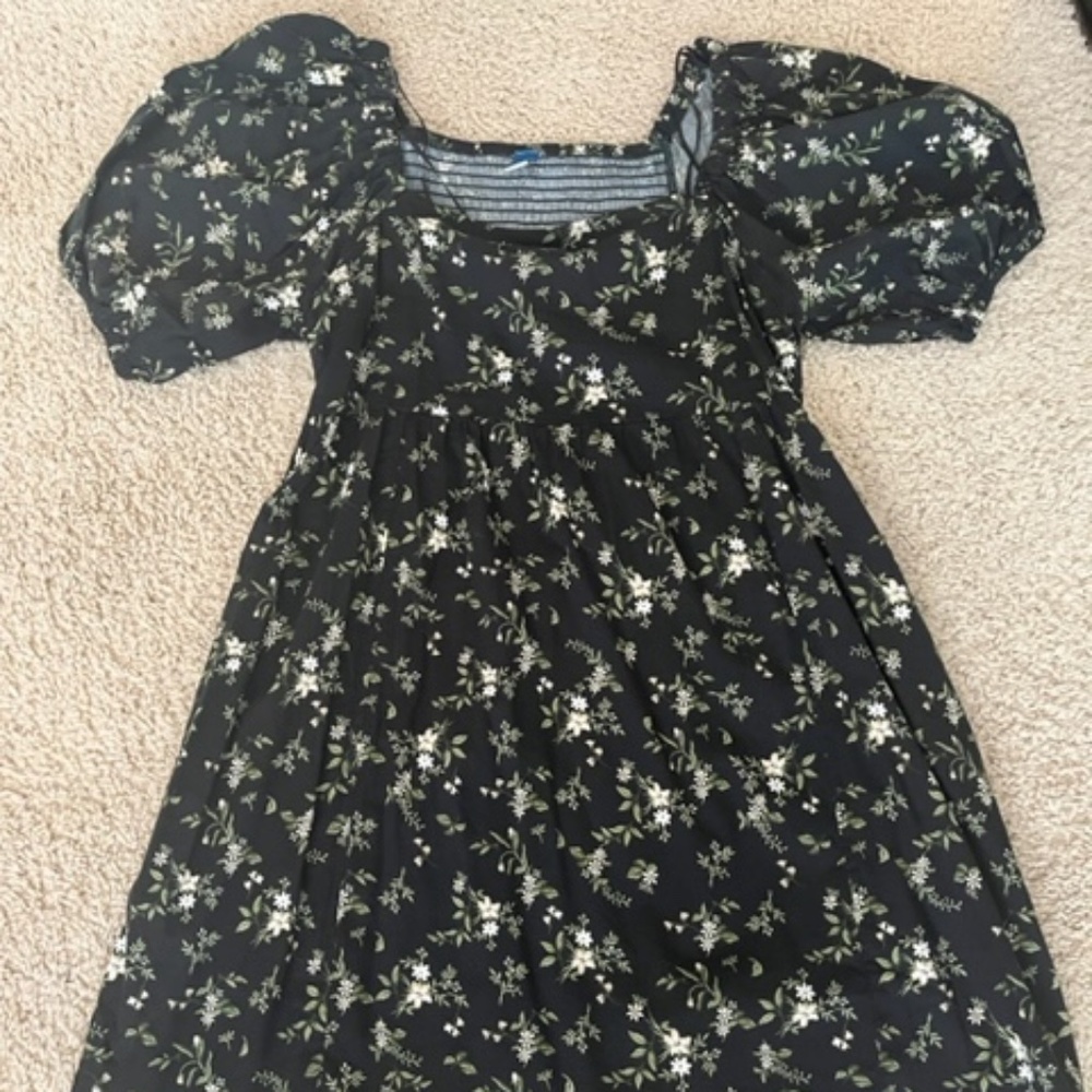 Old Navy Puff Sleeve Floral Smocked Mini Dress